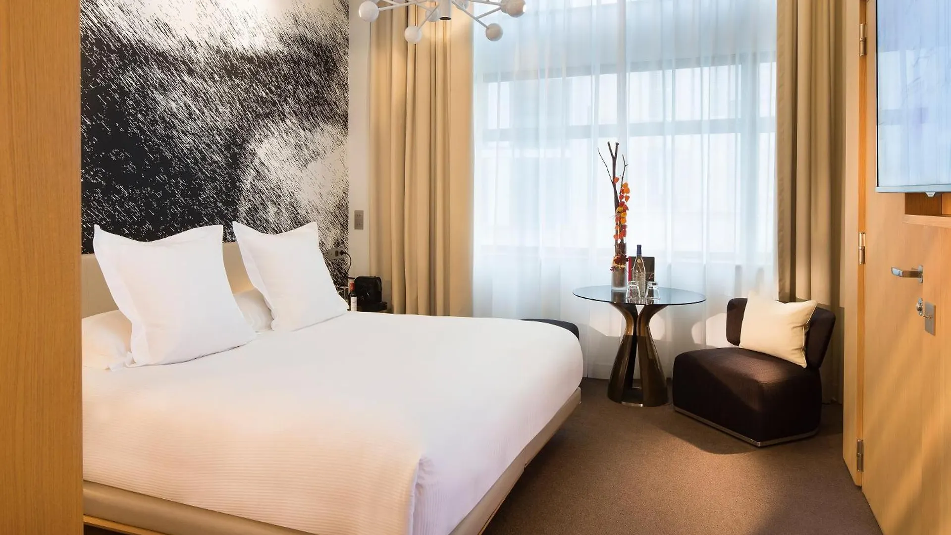 Le Cinq Codet Hotel