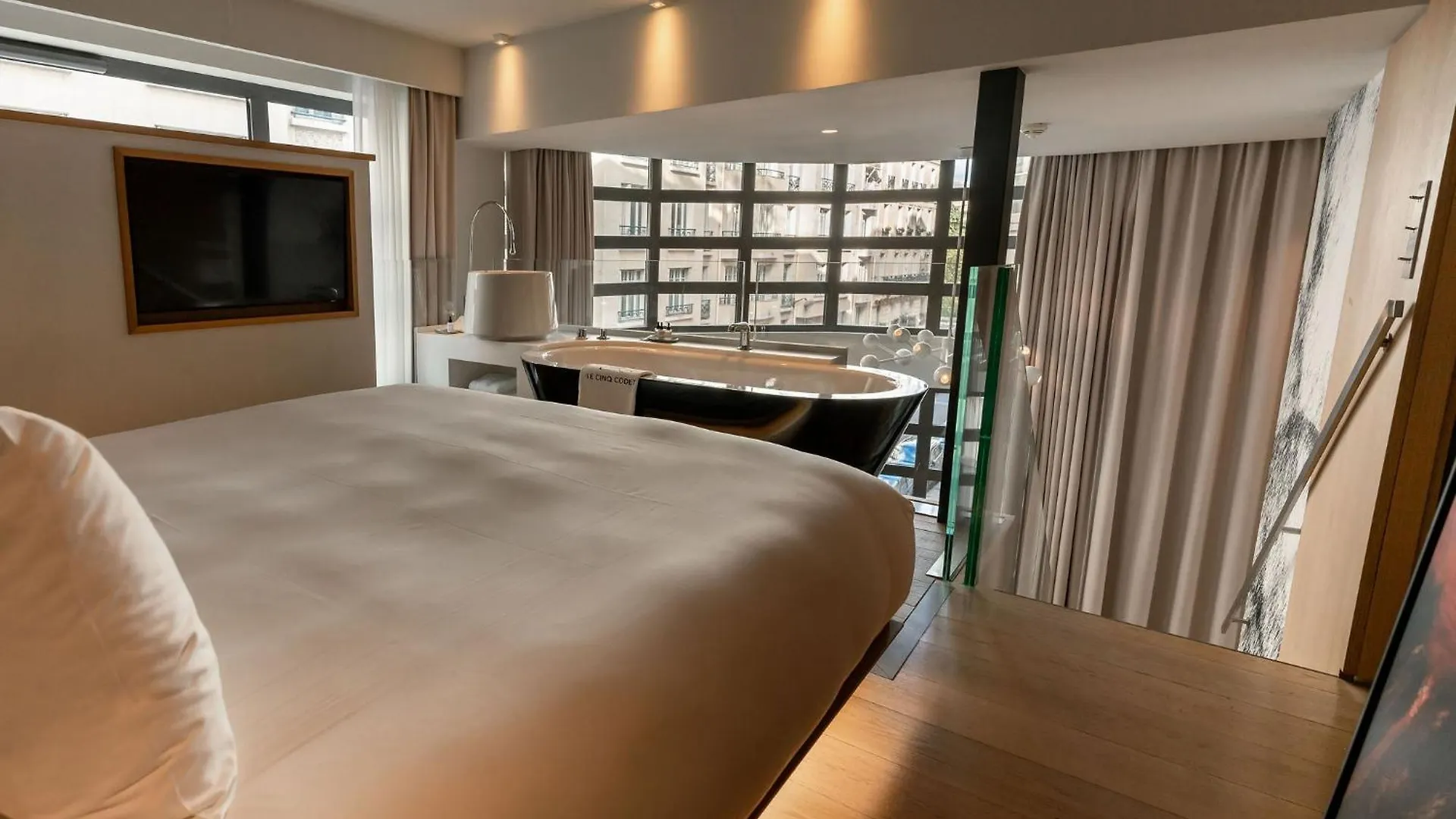 Le Cinq Codet 5* Paris